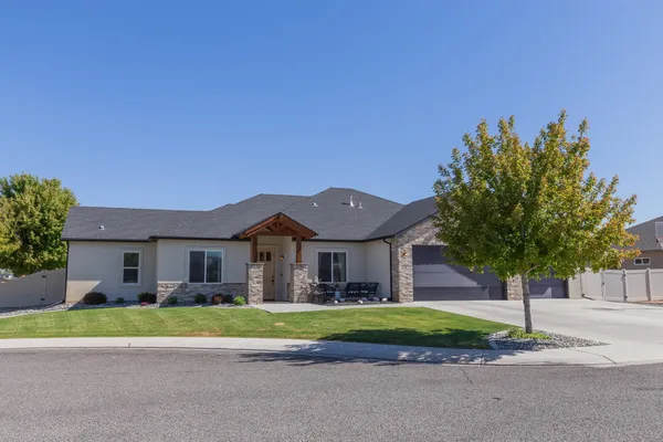 $735,000 | 1527 Elmont Court, Fruita, CO 81521