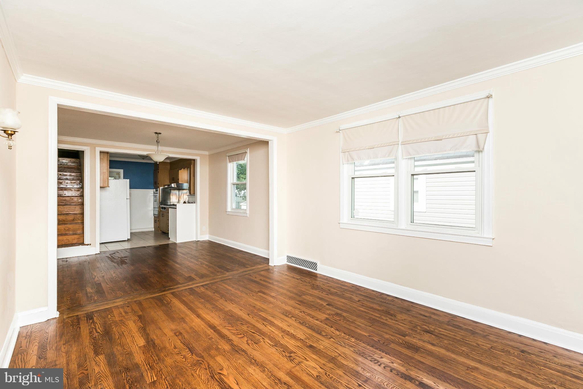 2515 Wentworth Road Baltimore, MD 21234 - Photo 4 of 30 Dining Room