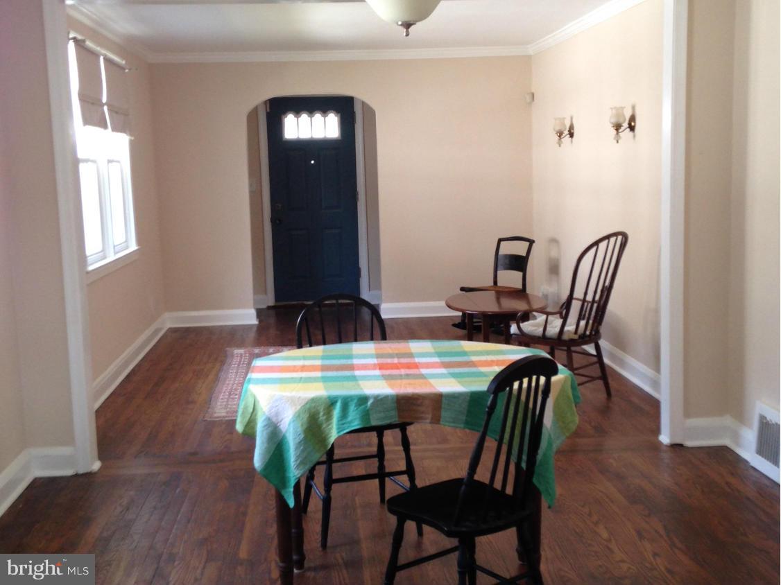 2515 Wentworth Road Baltimore, MD 21234 - Photo 5 of 30 Dining Room