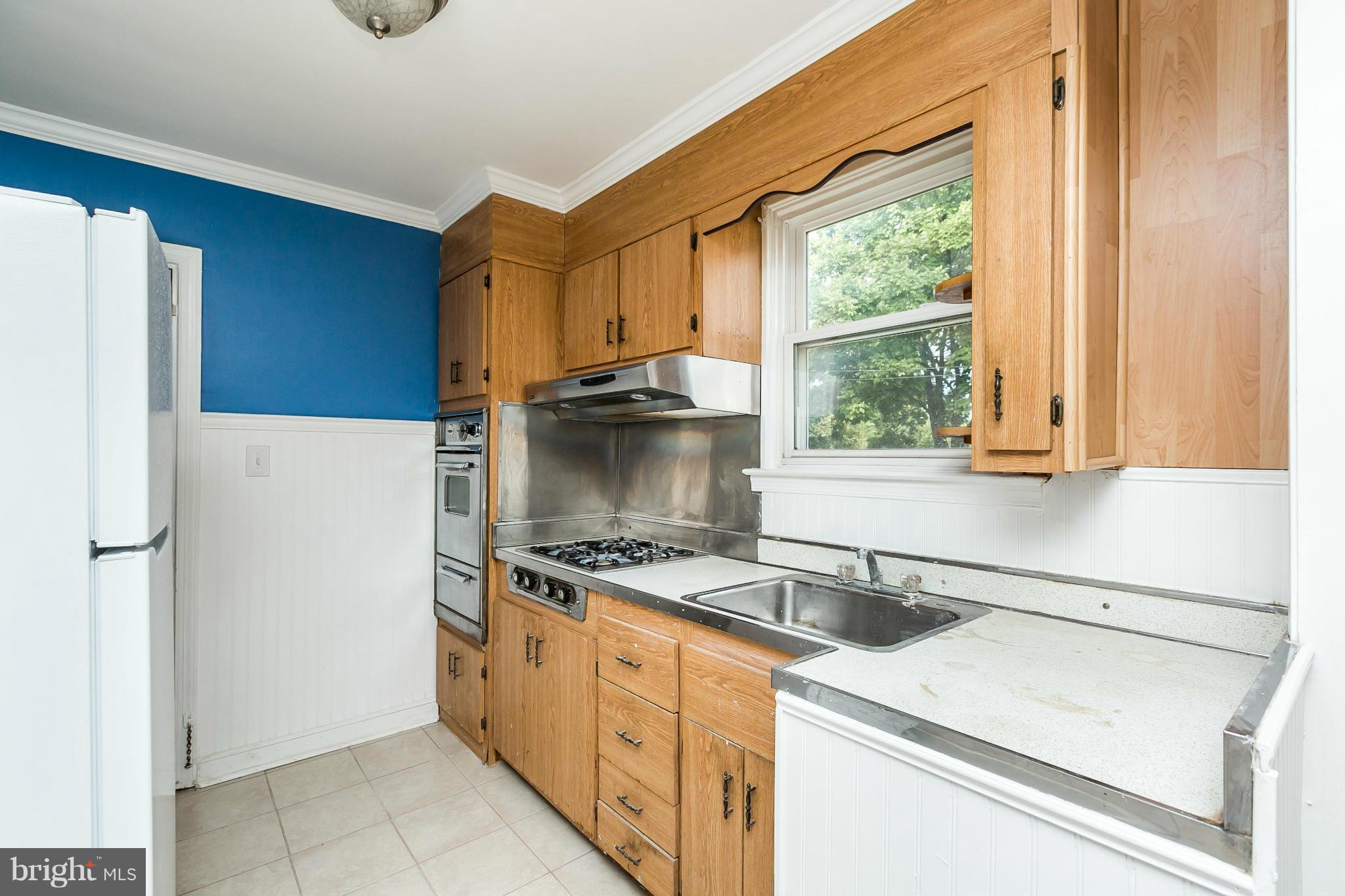 2515 Wentworth Road Baltimore, MD 21234 - Photo 8 of 30 Kitchen