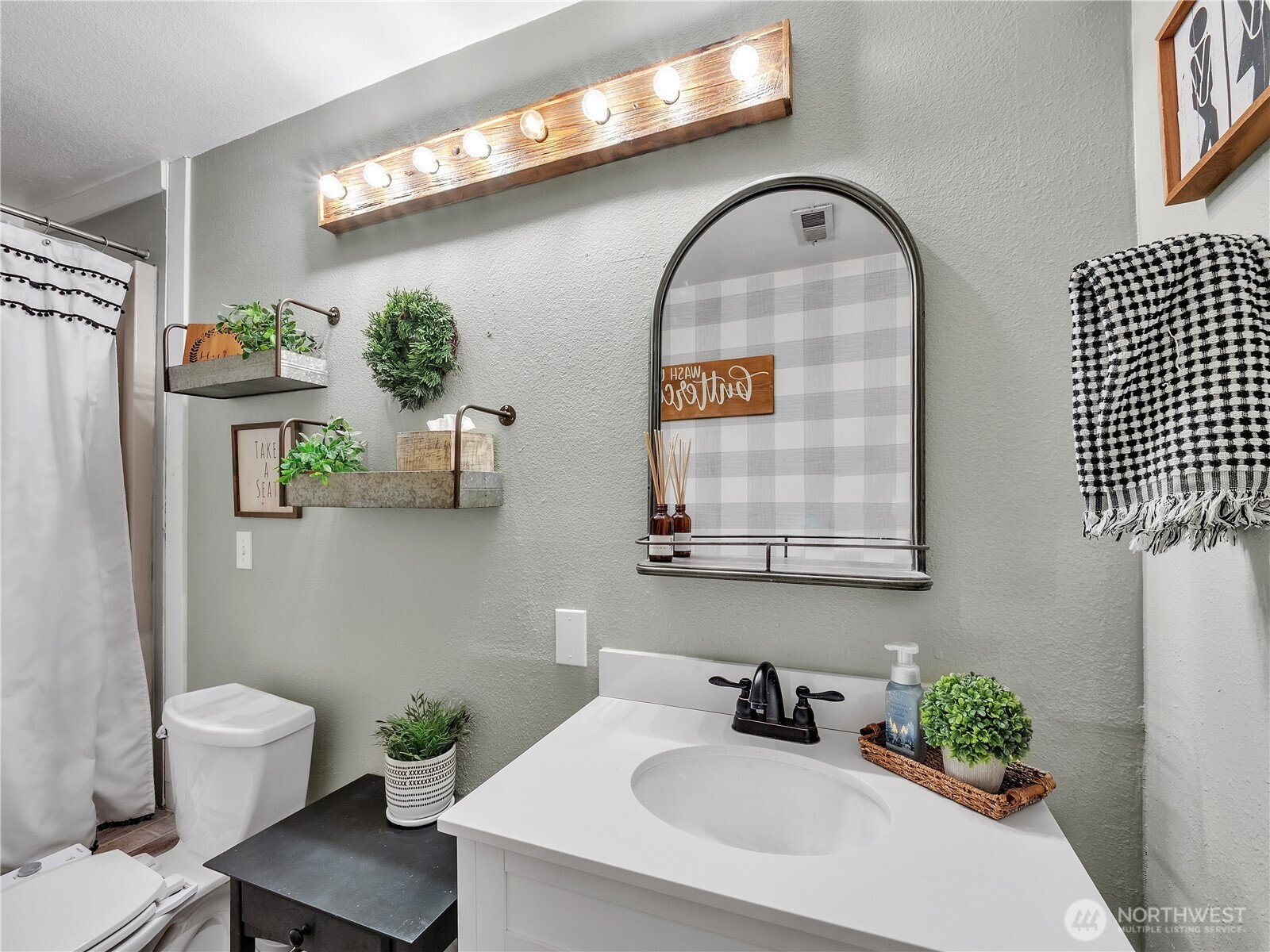 22423 Southeast 321st Street Kent, WA 98042 - Photo 23 of 33