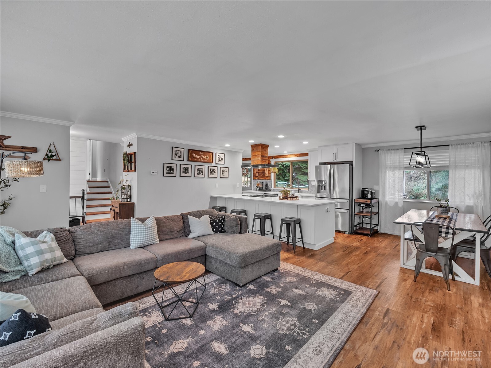 22423 Southeast 321st Street Kent, WA 98042 - Photo 4 of 33