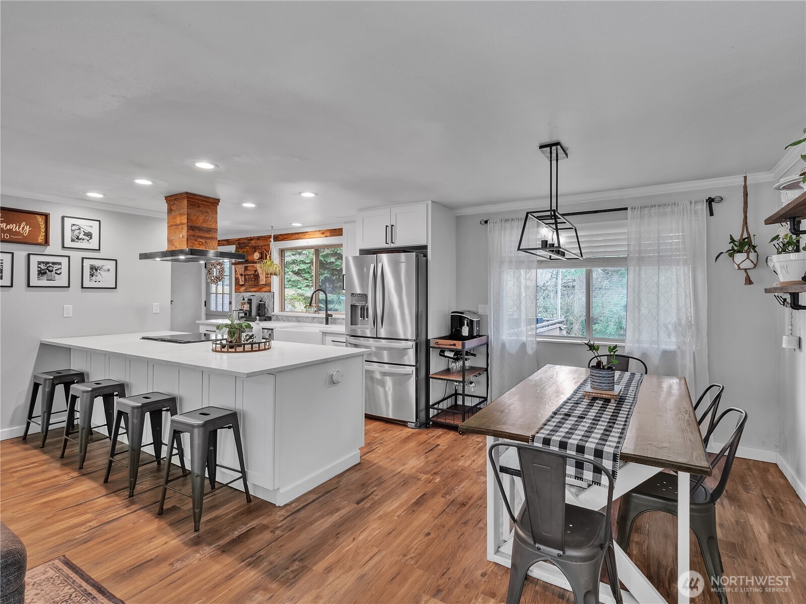 22423 Southeast 321st Street Kent, WA 98042 - Photo 5 of 33