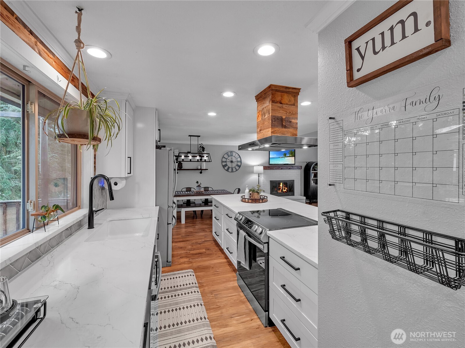 22423 Southeast 321st Street Kent, WA 98042 - Photo 8 of 33