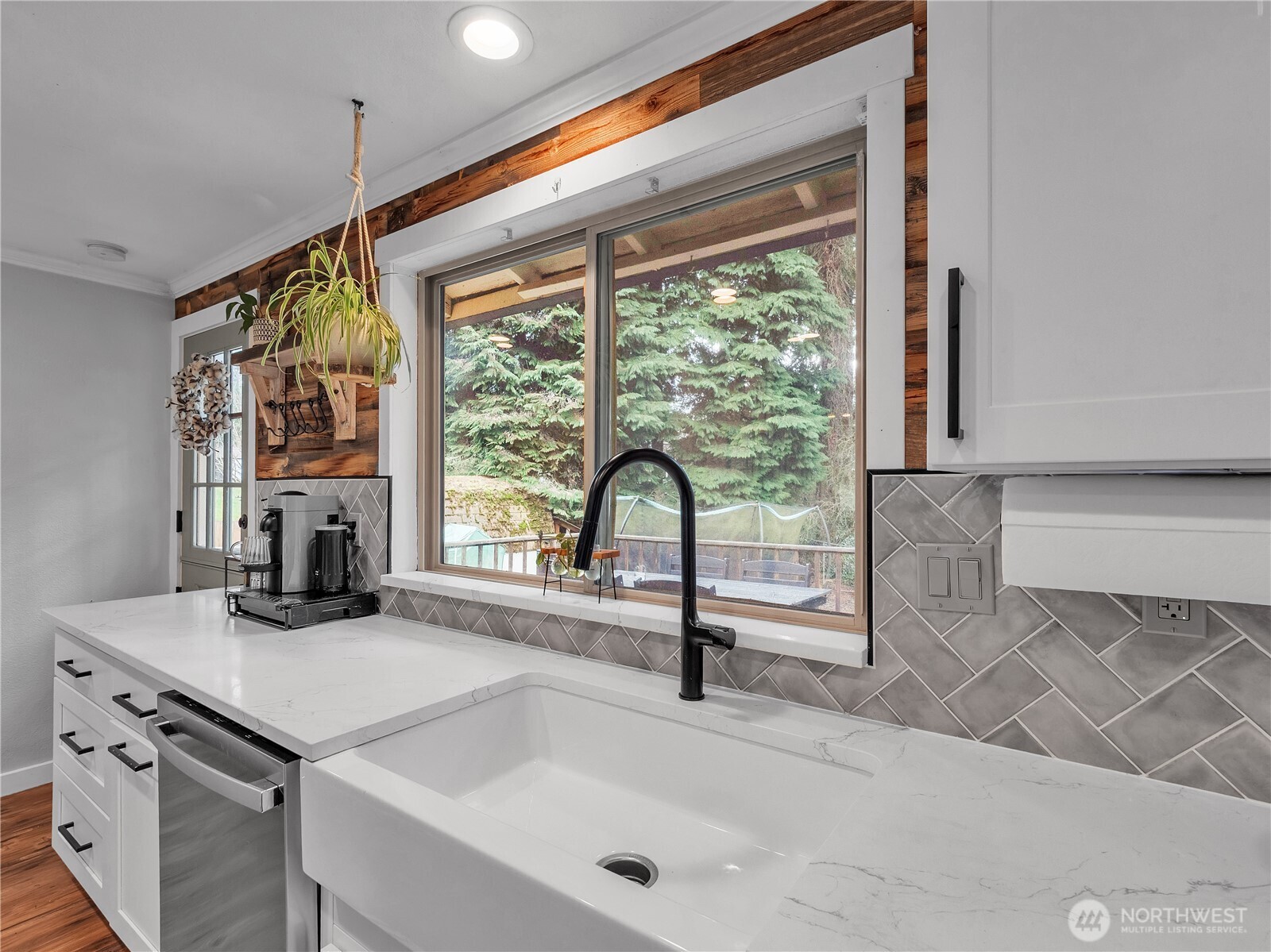 22423 Southeast 321st Street Kent, WA 98042 - Photo 10 of 33