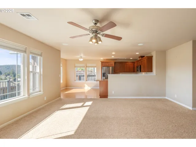 $439,000 | 1884 Northeast Sunset Street, Roseburg, OR 97470