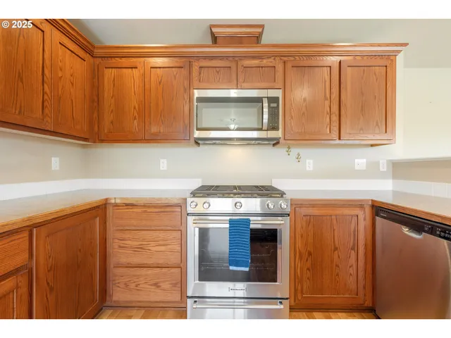 $439,000 | 1884 Northeast Sunset Street, Roseburg, OR 97470