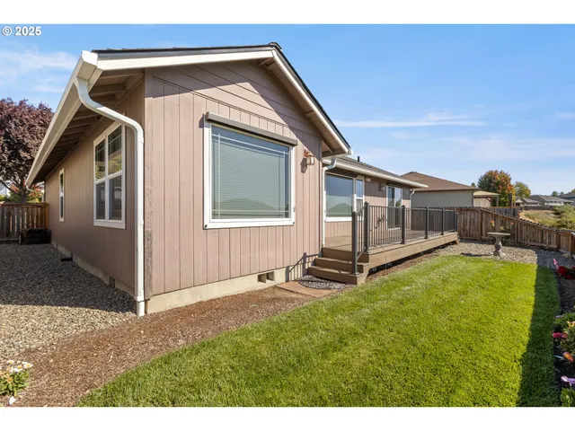 $439,000 | 1884 Northeast Sunset Street, Roseburg, OR 97470