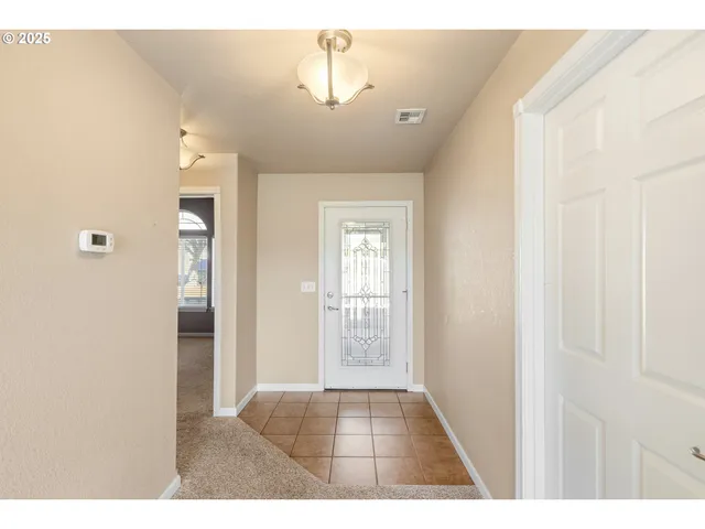 $439,000 | 1884 Northeast Sunset Street, Roseburg, OR 97470