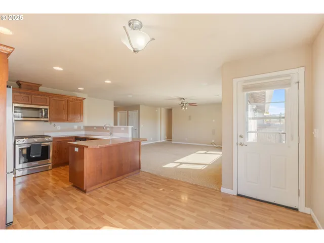 $439,000 | 1884 Northeast Sunset Street, Roseburg, OR 97470