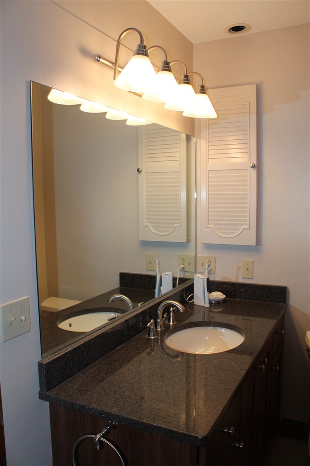 253 Old Quechee Road, Unit 5B Hartford, VT 05059 - Photo 10 of 13 Gallery Image 10
