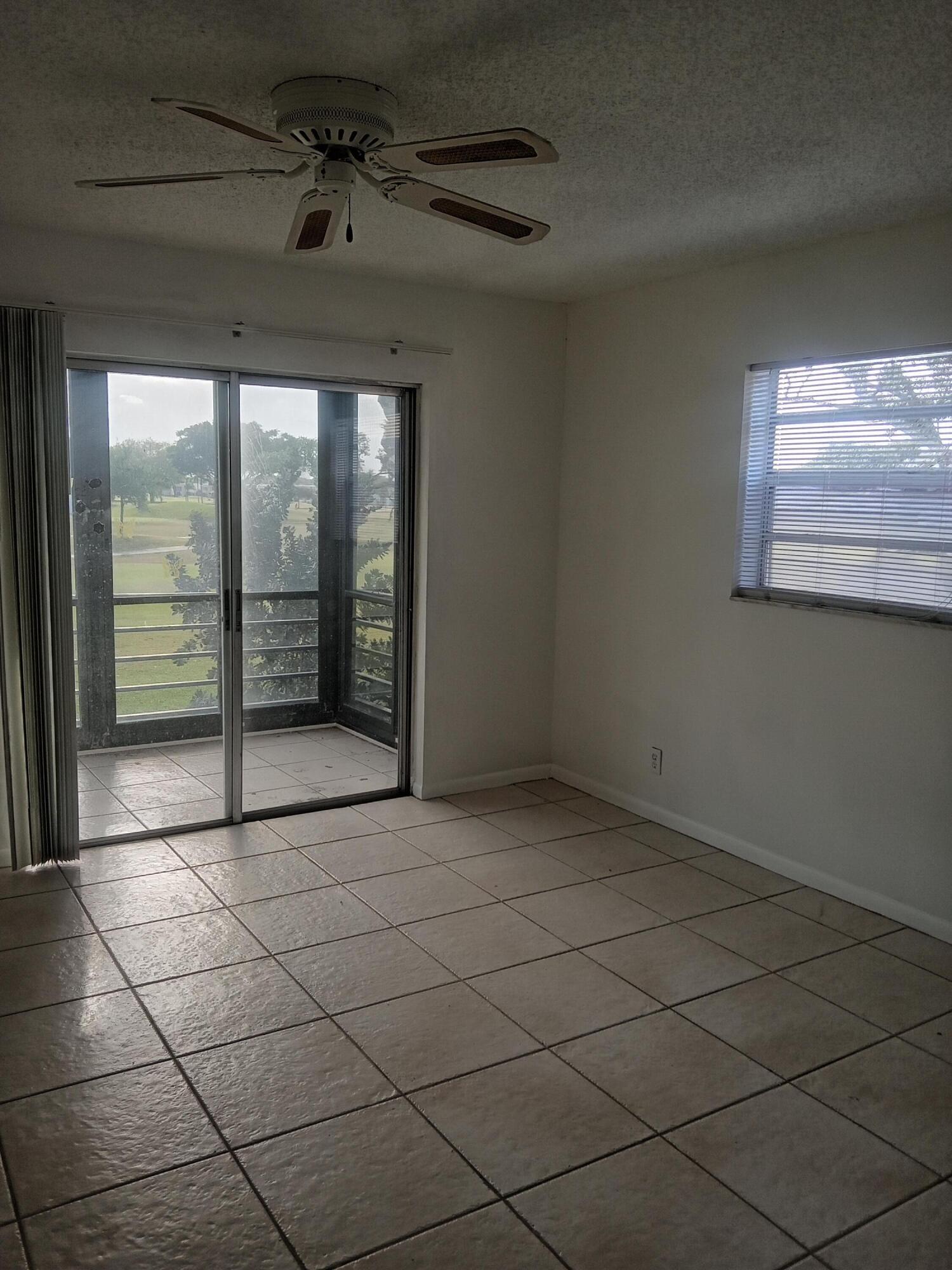 30 Flanders A Delray Beach, FL 33484 - Photo 30 of 38 5