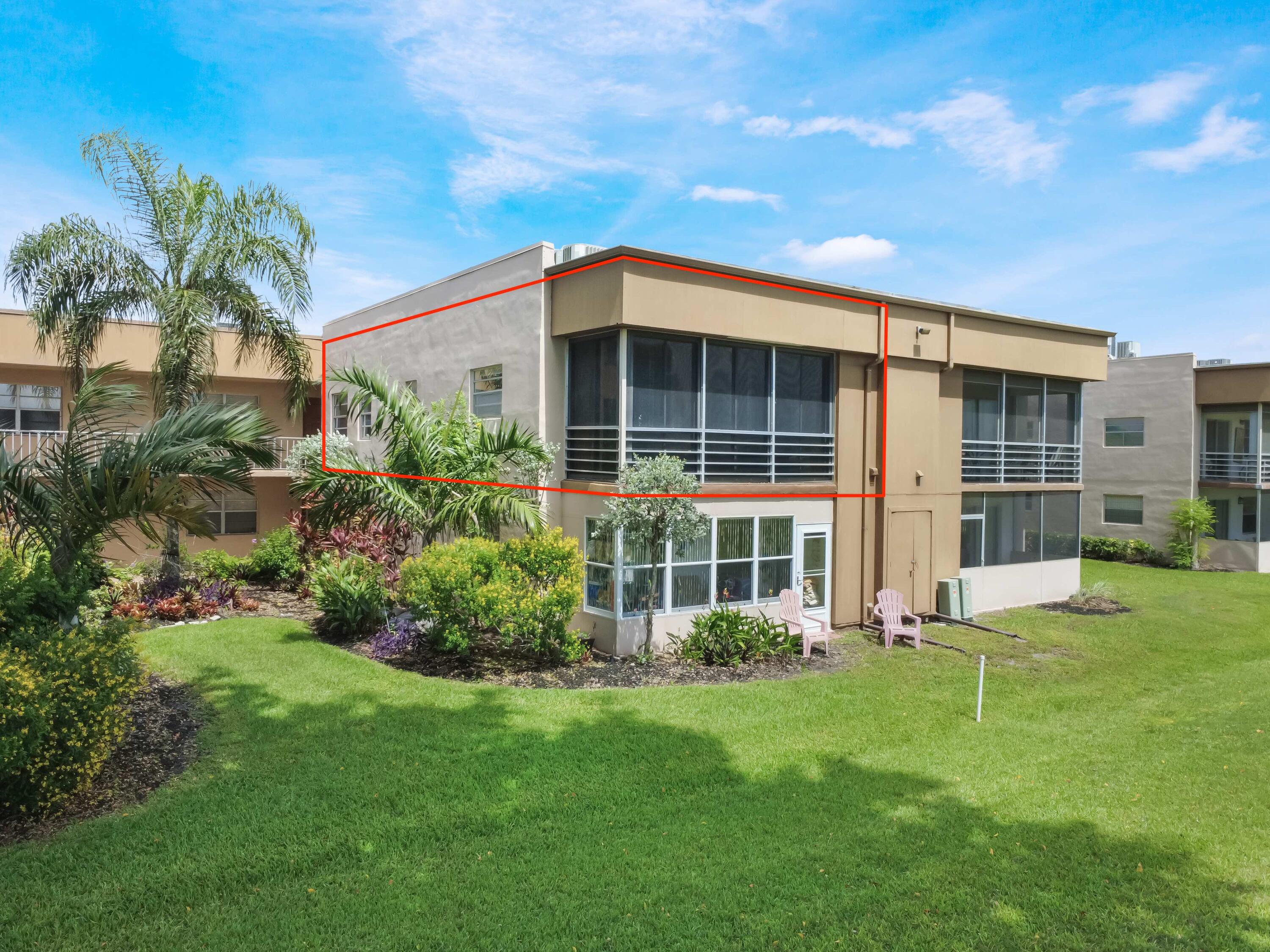 30 Flanders A Delray Beach, FL 33484 - Photo 4 of 38 Unit Front Detail