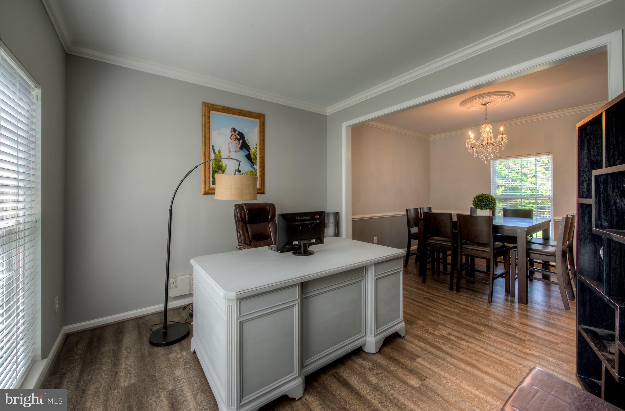 81 Riggs Road Fredericksburg, VA 22405 - Photo 14 of 30 Living Room