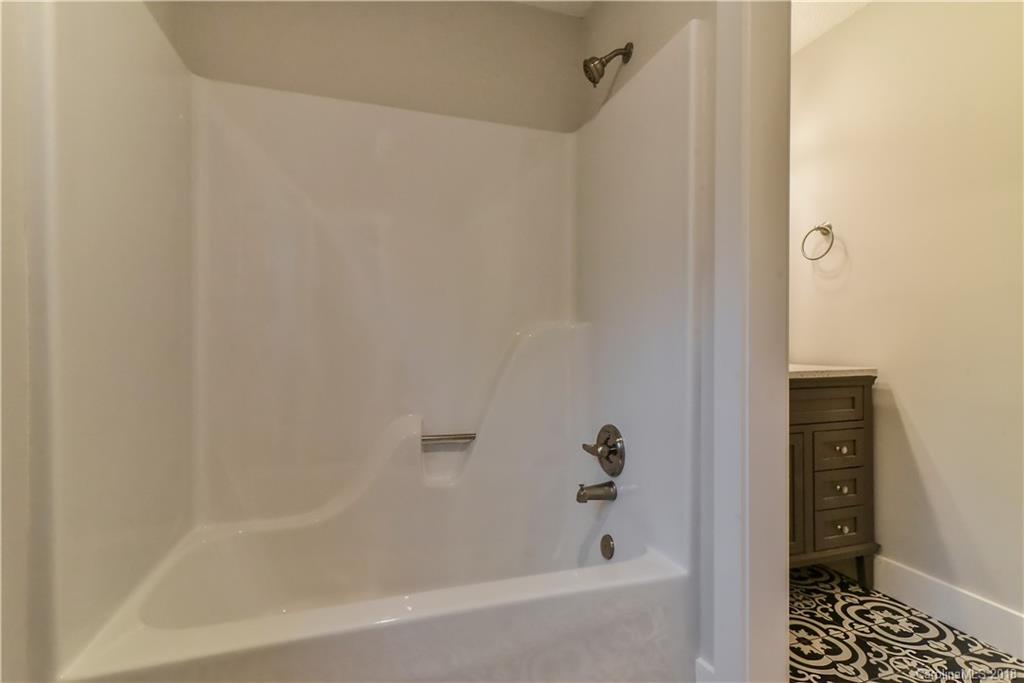 33 Ridgelawn Road Asheville, NC 28806 - Photo 13 of 27 Gallery Image 13