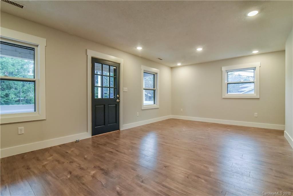 33 Ridgelawn Road Asheville, NC 28806 - Photo 3 of 27 Gallery Image 3
