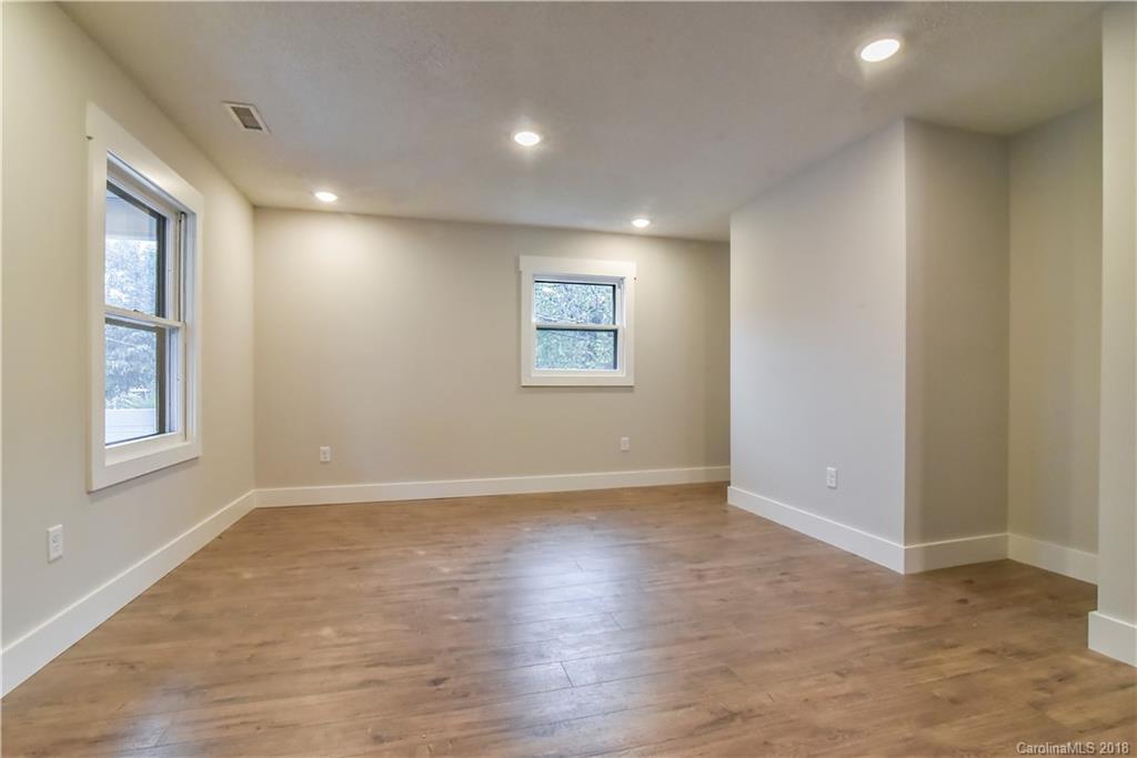 33 Ridgelawn Road Asheville, NC 28806 - Photo 5 of 27 Gallery Image 5