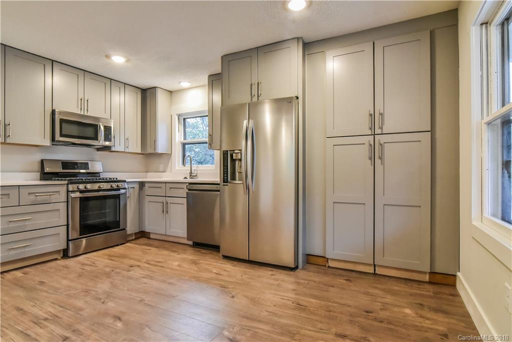 33 Ridgelawn Road Asheville, NC 28806 - Photo 7 of 27 Gallery Image 7