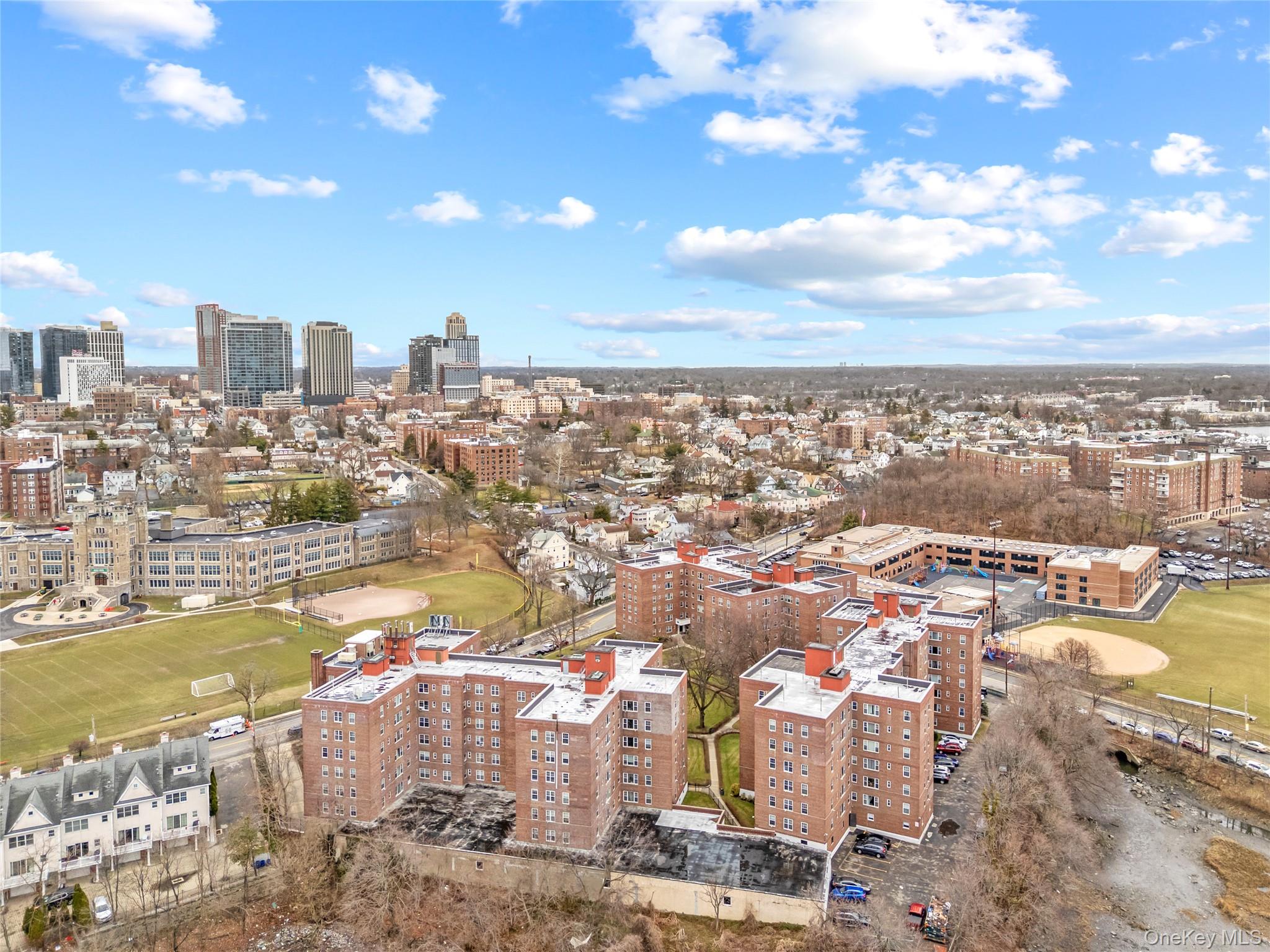 230 Pelham Road, Unit 4L New Rochelle, NY 10805 - Photo 7 of 30 230 Pelham Road, New Rochelle, NY 10805