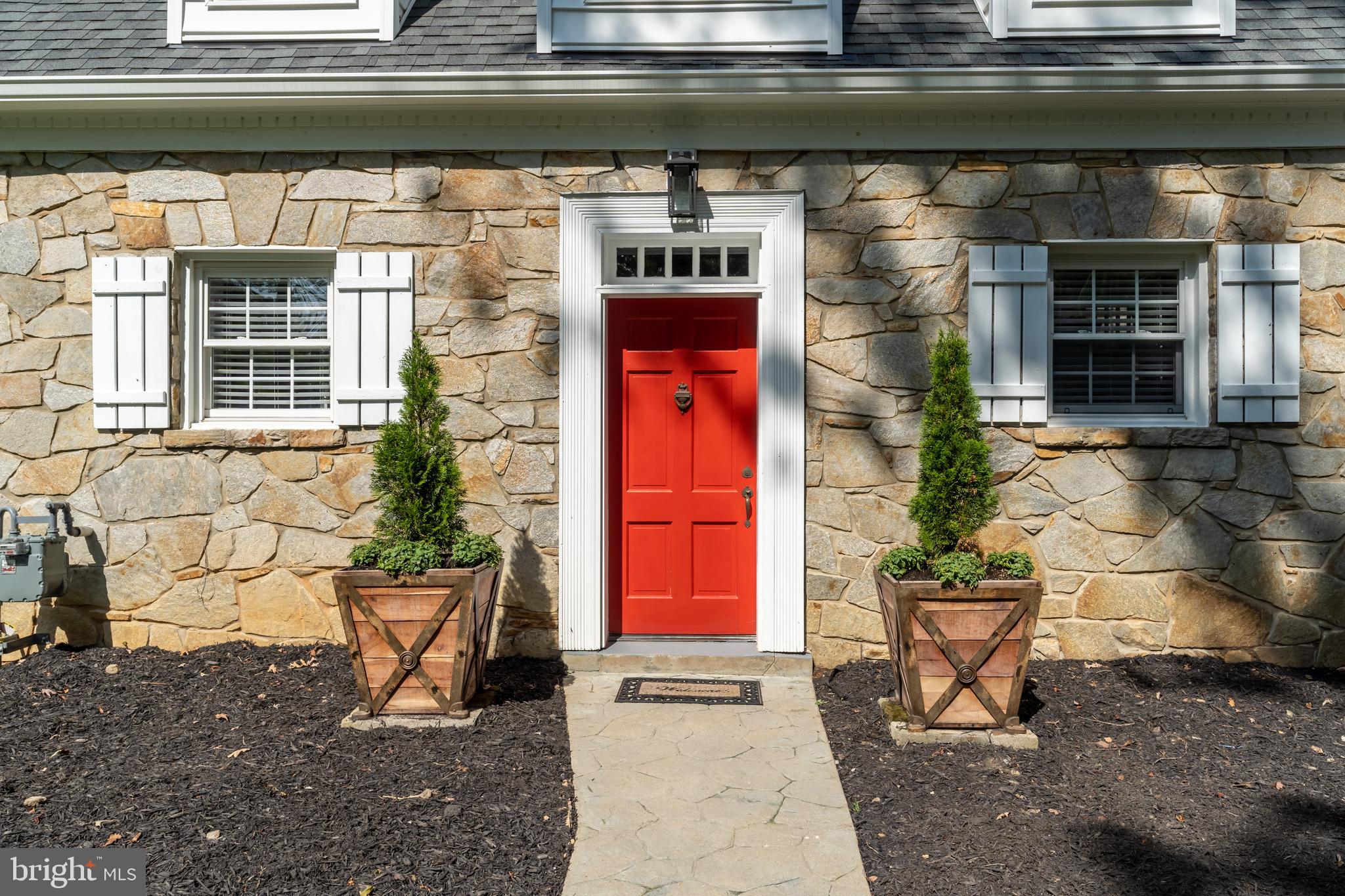 10421 Naglee Road Silver Spring, MD 20903 - Photo 3 of 50 Bright pop of color front door!