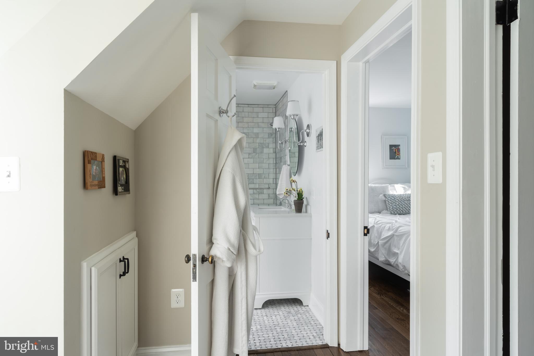 10421 Naglee Road Silver Spring, MD 20903 - Photo 29 of 50 Guest Bathroom