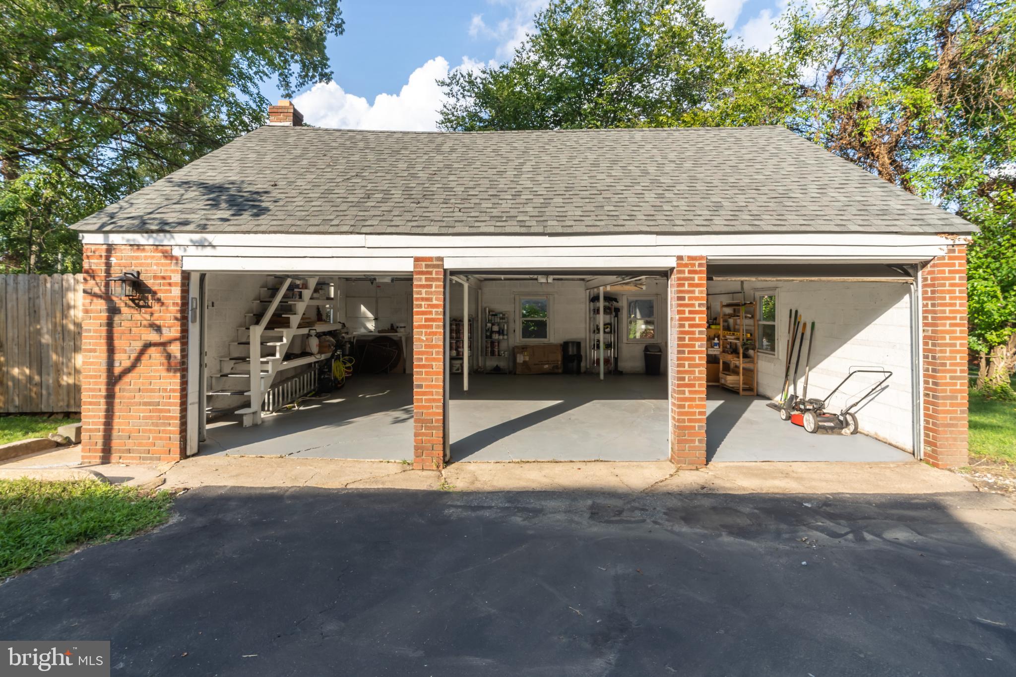 10421 Naglee Road Silver Spring, MD 20903 - Photo 43 of 50 Three Car detached garage