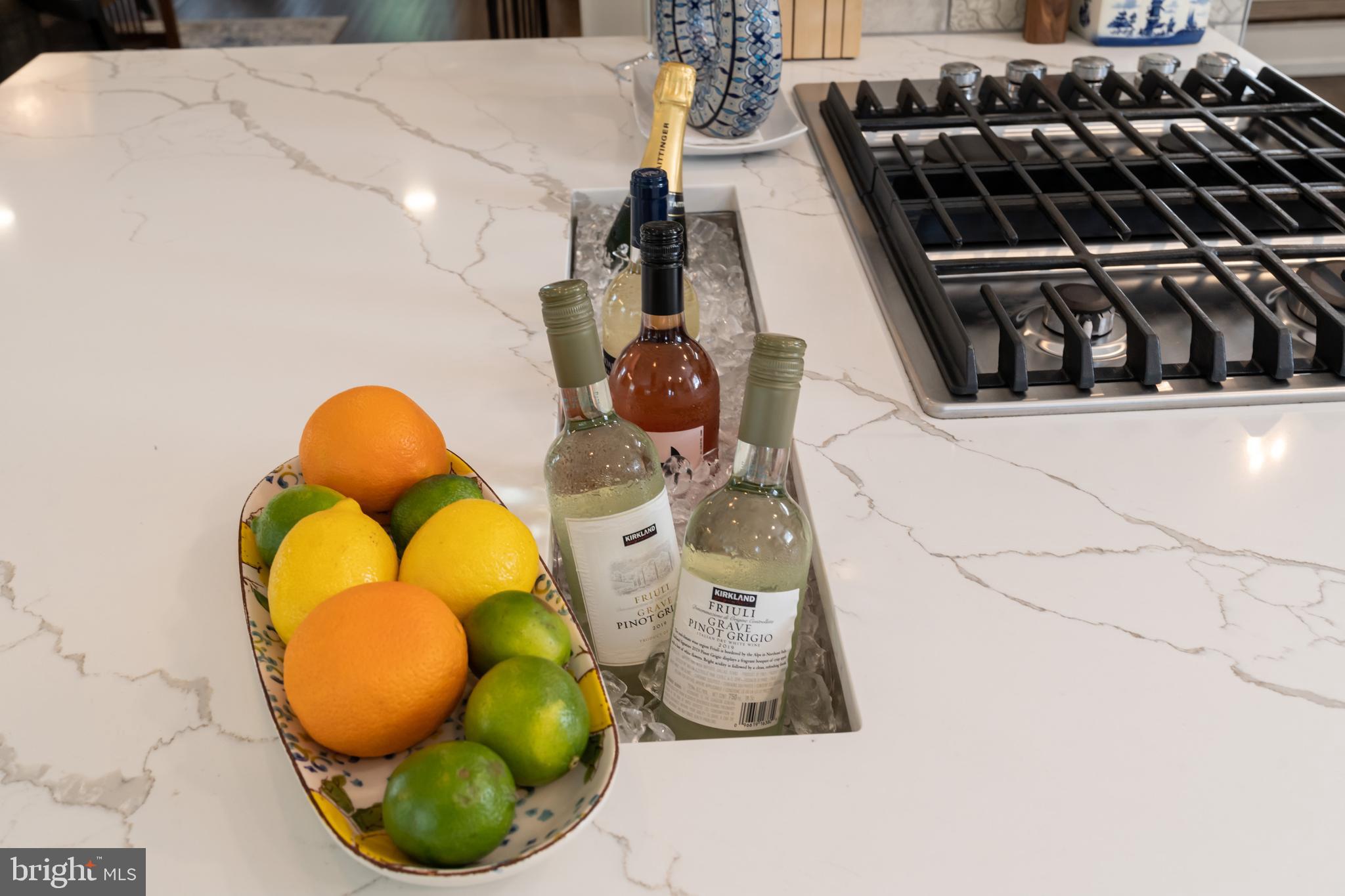 10421 Naglee Road Silver Spring, MD 20903 - Photo 5 of 50 Center bar sink perfect for entertaining