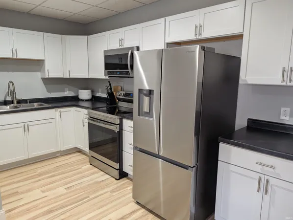 $1,720 | 300 North Union Street, Kokomo, IN 46901