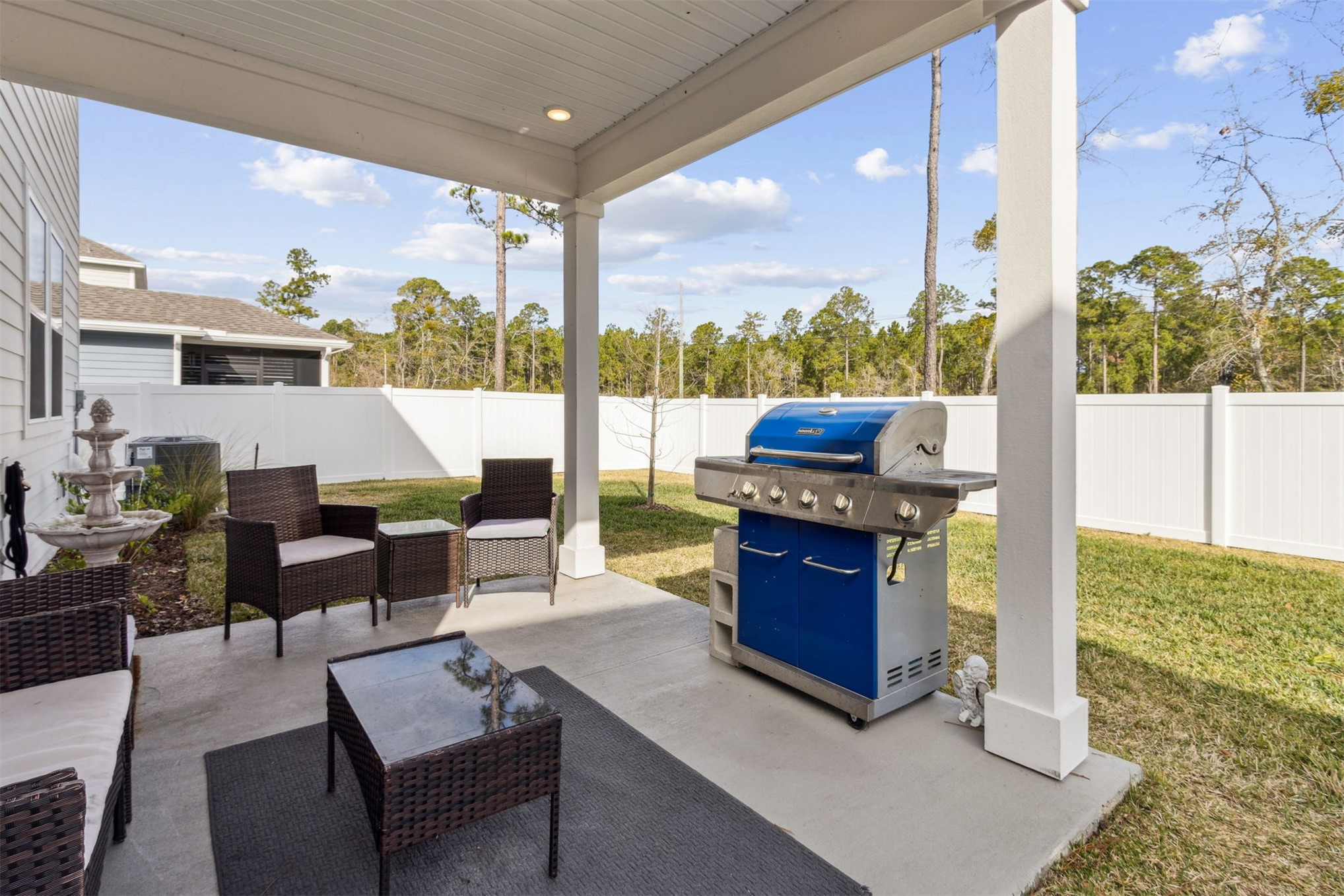 96277 Broadmoore Road Fernandina Beach, FL 32034 - Photo 21 of 26 a living room with furniture