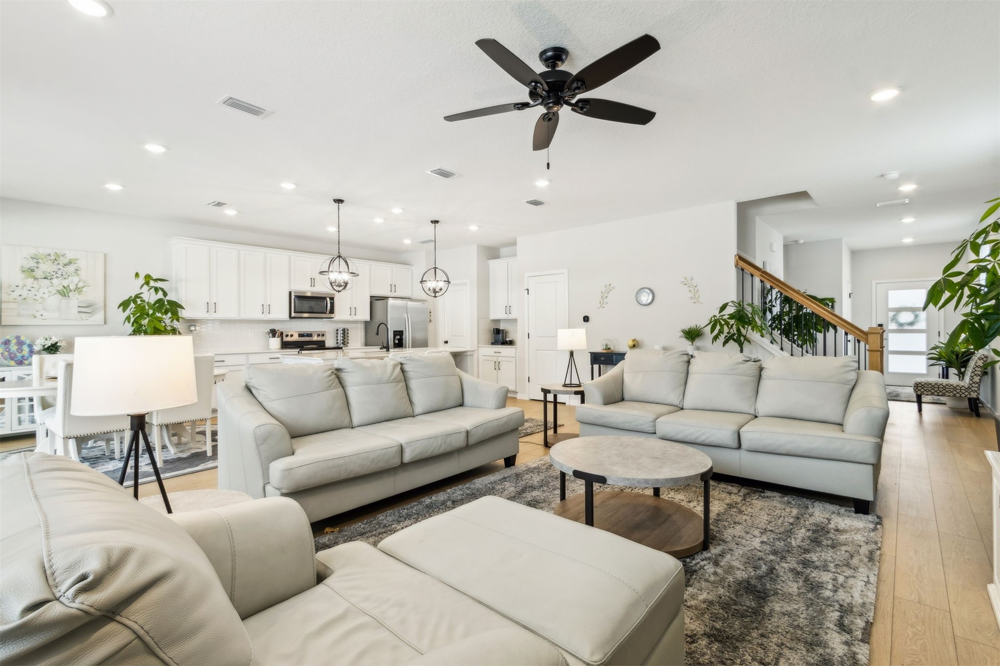 96277 Broadmoore Road Fernandina Beach, FL 32034 - Photo 5 of 26 a living room with furniture white walls and white walls