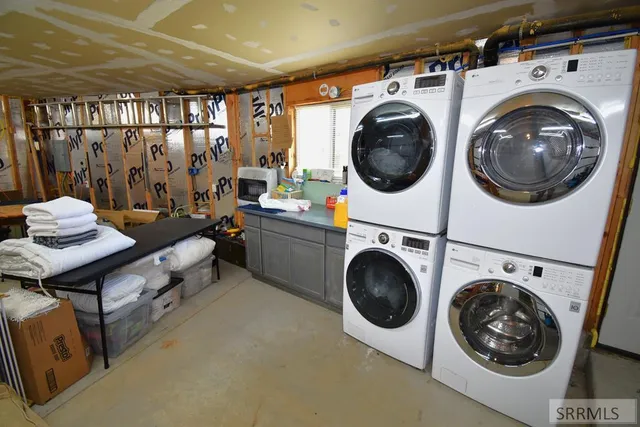 $1,999,990 | 3555 Yale Kilgore Road, Island Park, ID 83429