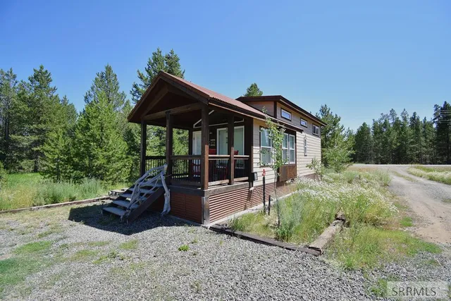 $1,999,990 | 3555 Yale Kilgore Road, Island Park, ID 83429