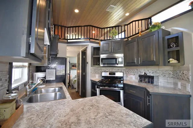 $1,999,990 | 3555 Yale Kilgore Road, Island Park, ID 83429