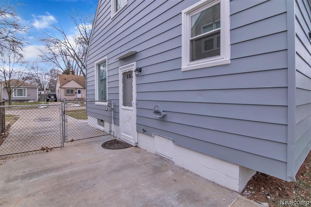 134 Massoit Street Clawson, MI 48017 - Photo 33 of 39