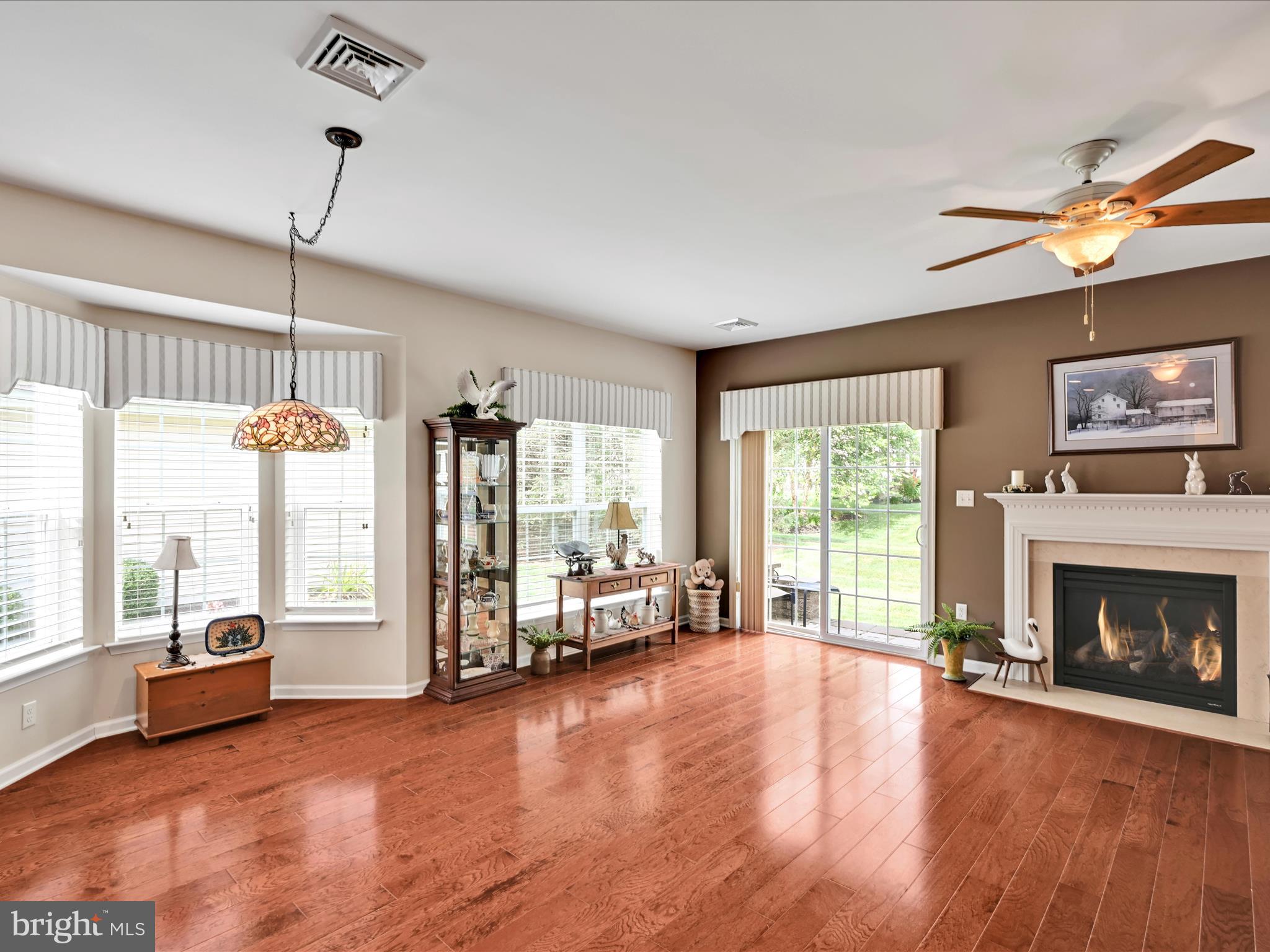 1612 Parvin Road Lancaster, PA 17601 - Photo 8 of 28 Living Room