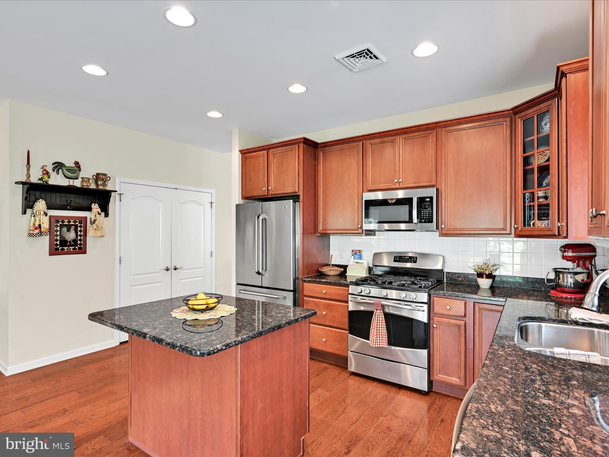1612 Parvin Road Lancaster, PA 17601 - Photo 10 of 28 Kitchen