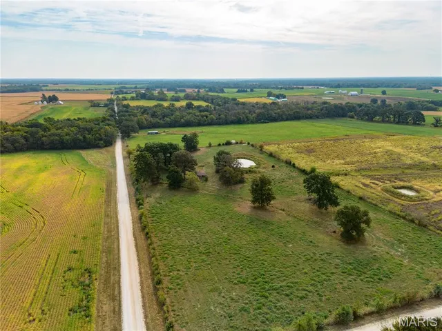 $280,000 | 422 Hickory Wood Road, Jonesburg, MO 63351