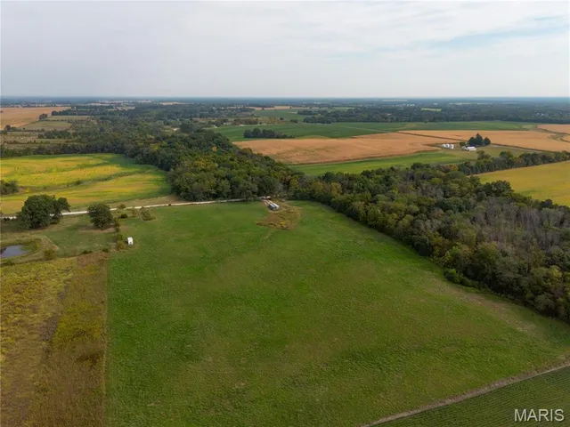 $280,000 | 422 Hickory Wood Road, Jonesburg, MO 63351