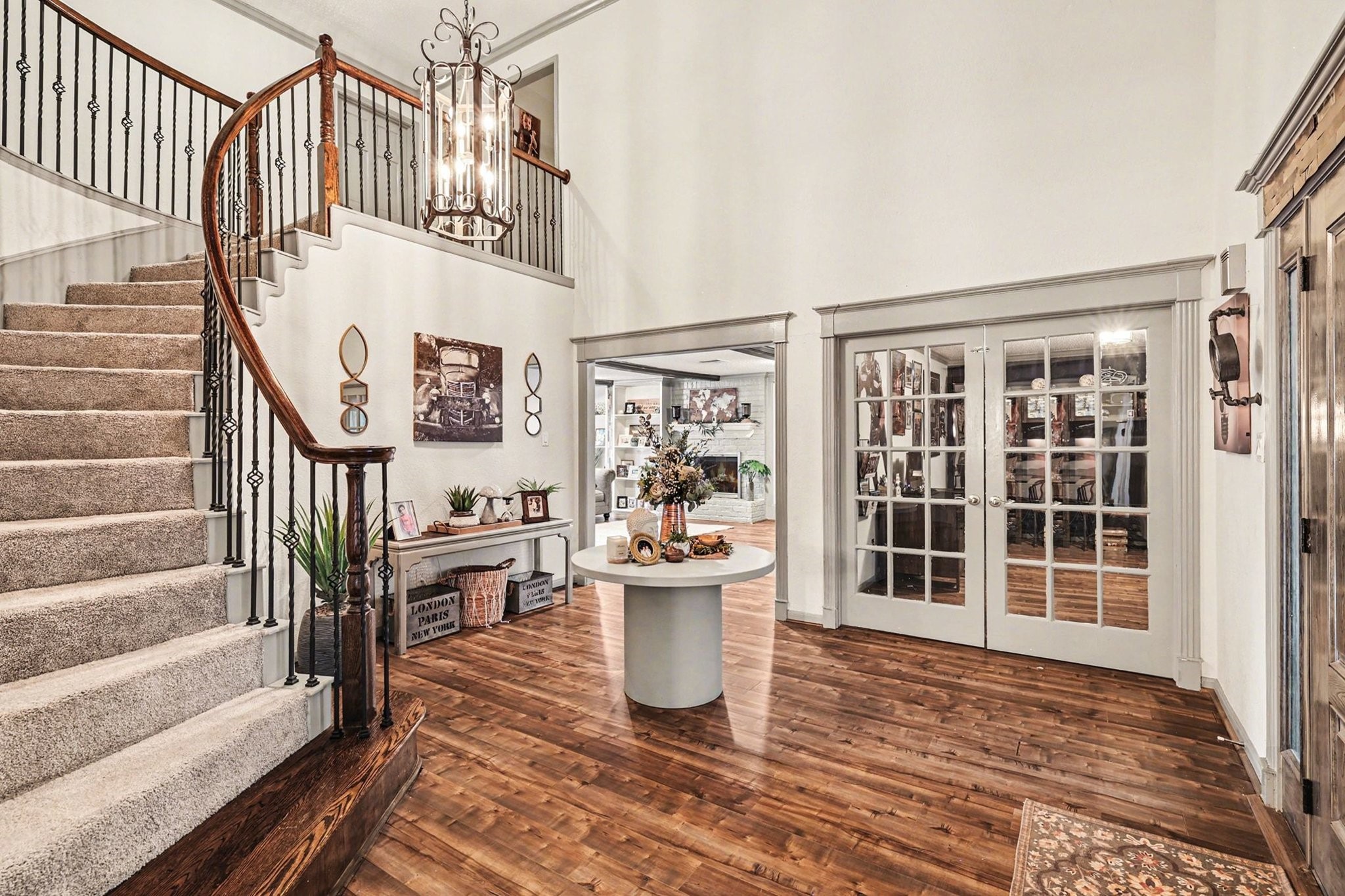 9530 Arcade Drive Spring, TX 77379 - Photo 7 of 37 Additional view of this inviting entry.