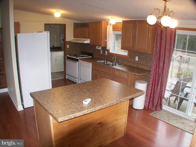 24930 Dukes Road Greensboro, MD 21639 - Photo 2 of 20 Kitchen