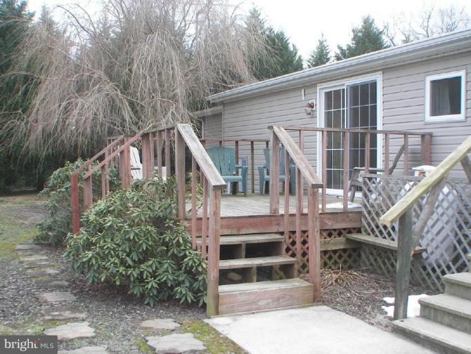 24930 Dukes Road Greensboro, MD 21639 - Photo 18 of 20 Deck