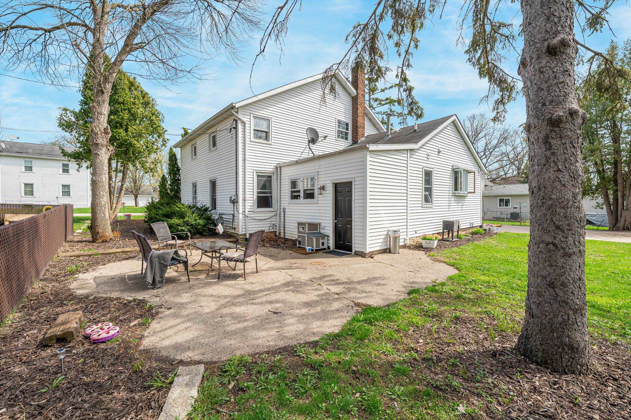 210 South 4th Street Winneconne, WI 54986 - Photo 38 of 46