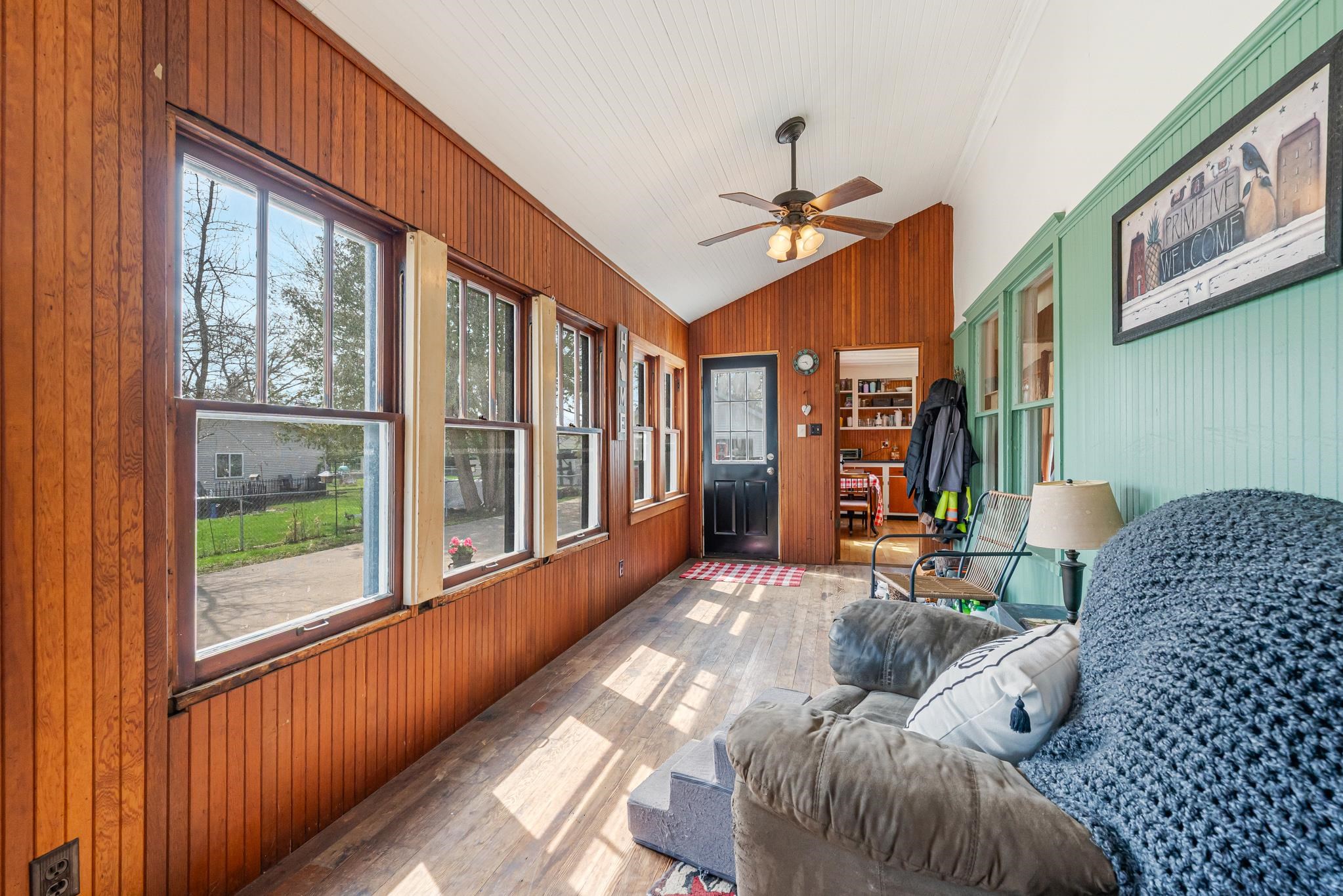 210 South 4th Street Winneconne, WI 54986 - Photo 5 of 46