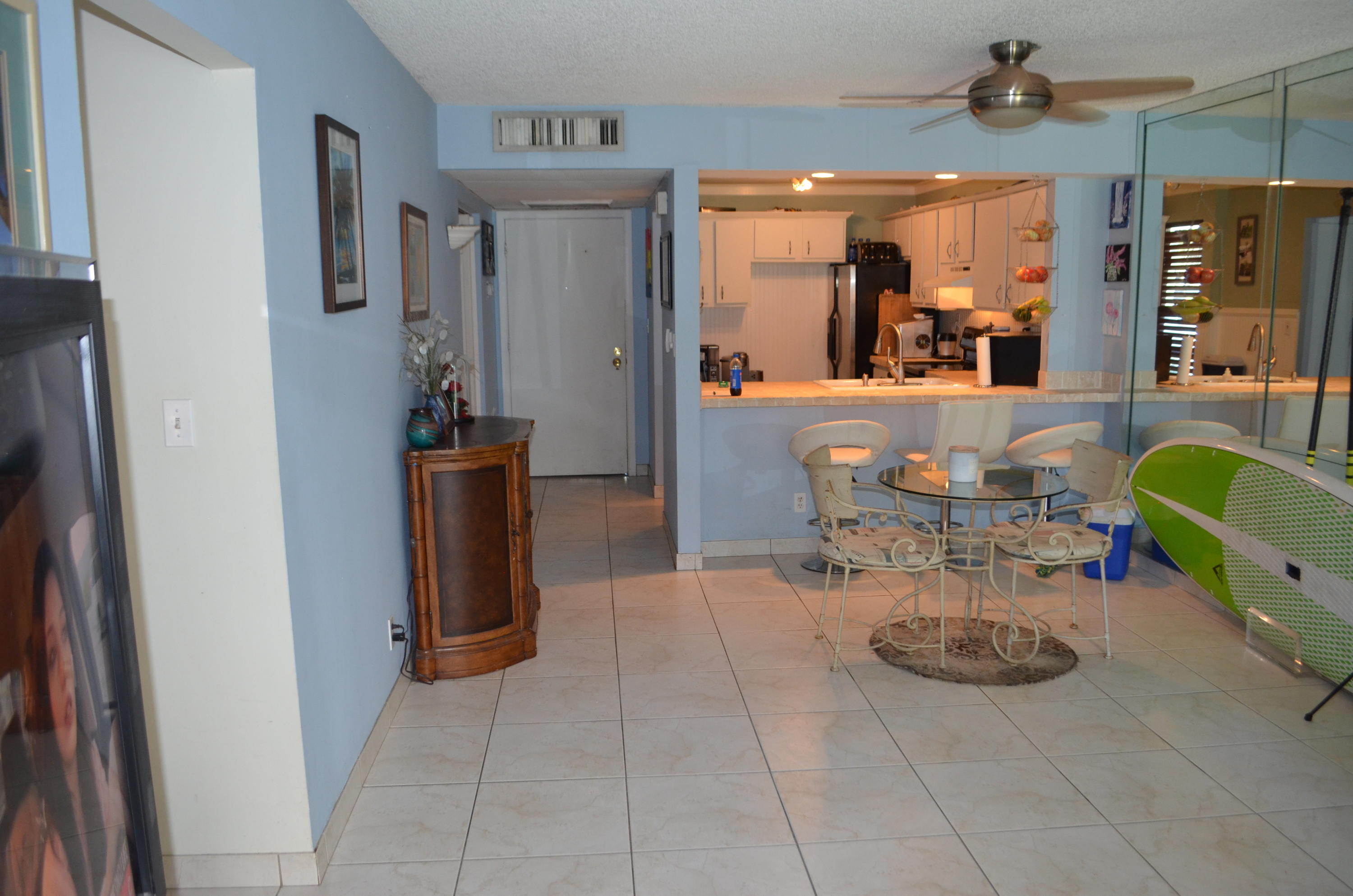 2 East Royal Palm Road, Unit 1040 Boca Raton, FL 33432 - Photo 12 of 30 Living & Dining