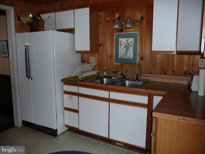 12015 Potomac View Road Newburg, MD 20664 - Photo 9 of 11 KITCHEN