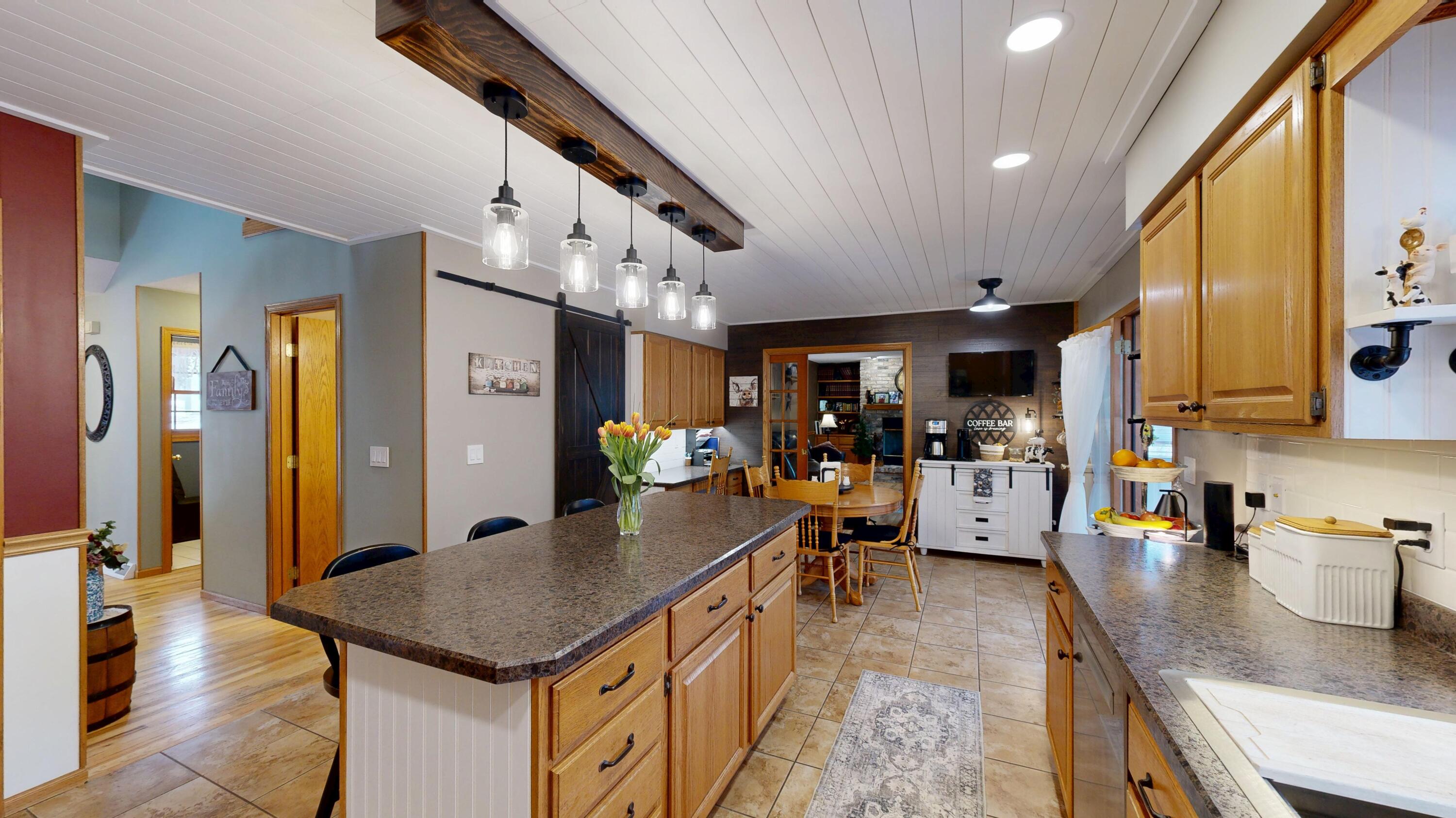 1333 Ridgewood Drive Winona, MN 55987 - Photo 9 of 69 Kitchen