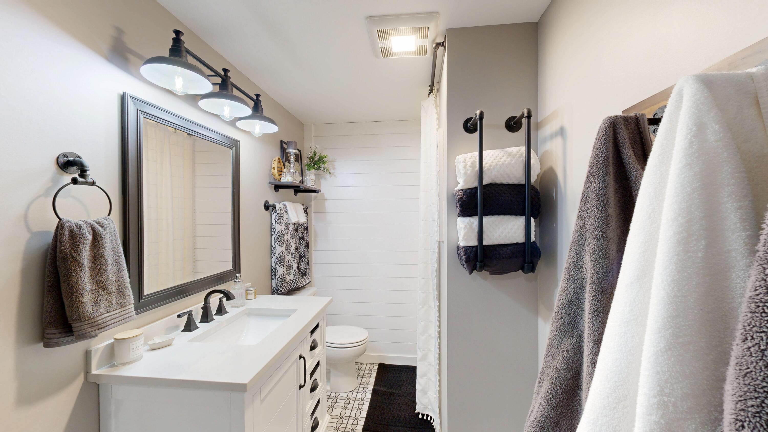 1333 Ridgewood Drive Winona, MN 55987 - Photo 30 of 69 Bathroom