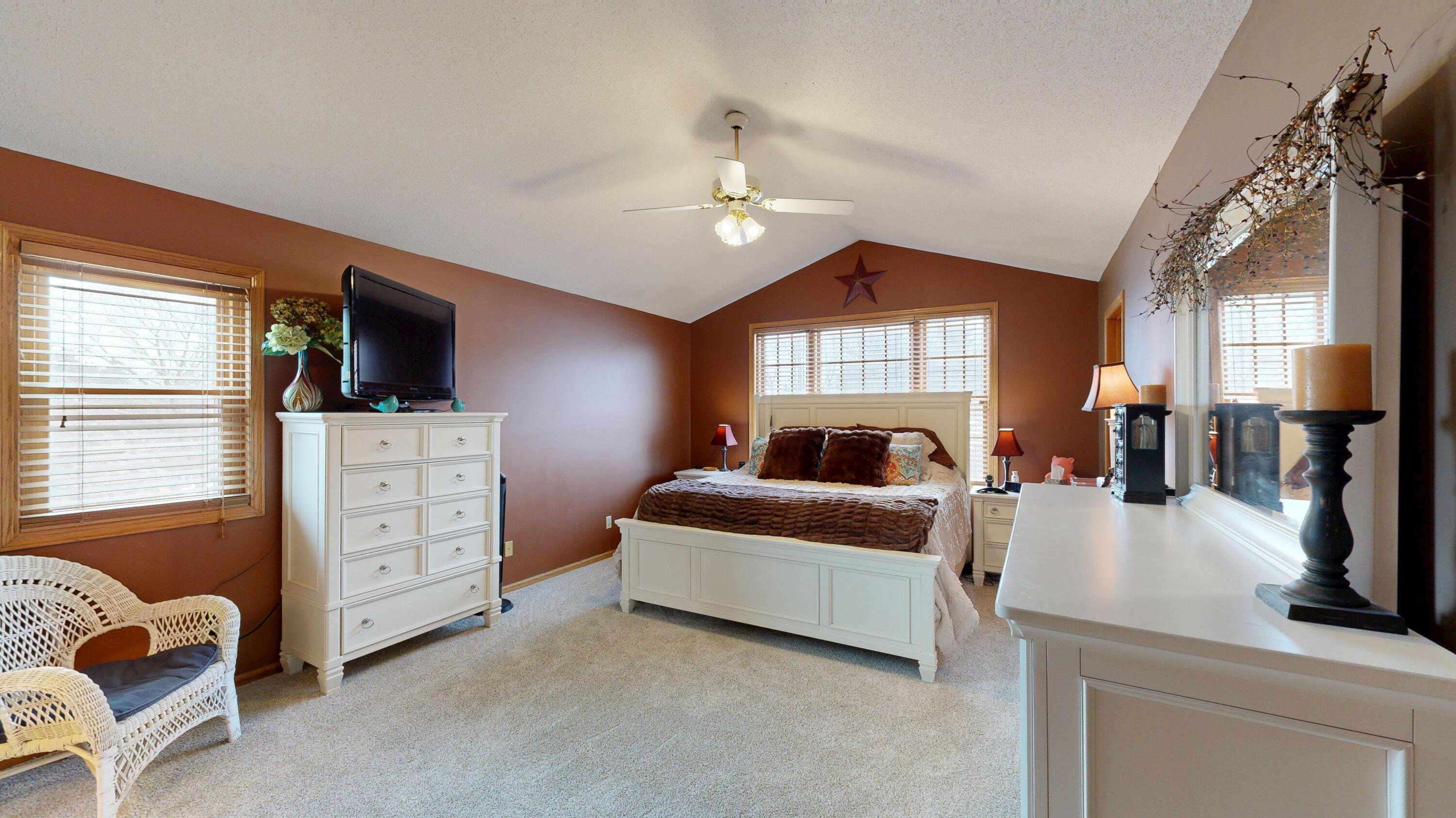 1333 Ridgewood Drive Winona, MN 55987 - Photo 32 of 69 Primary Bedroom