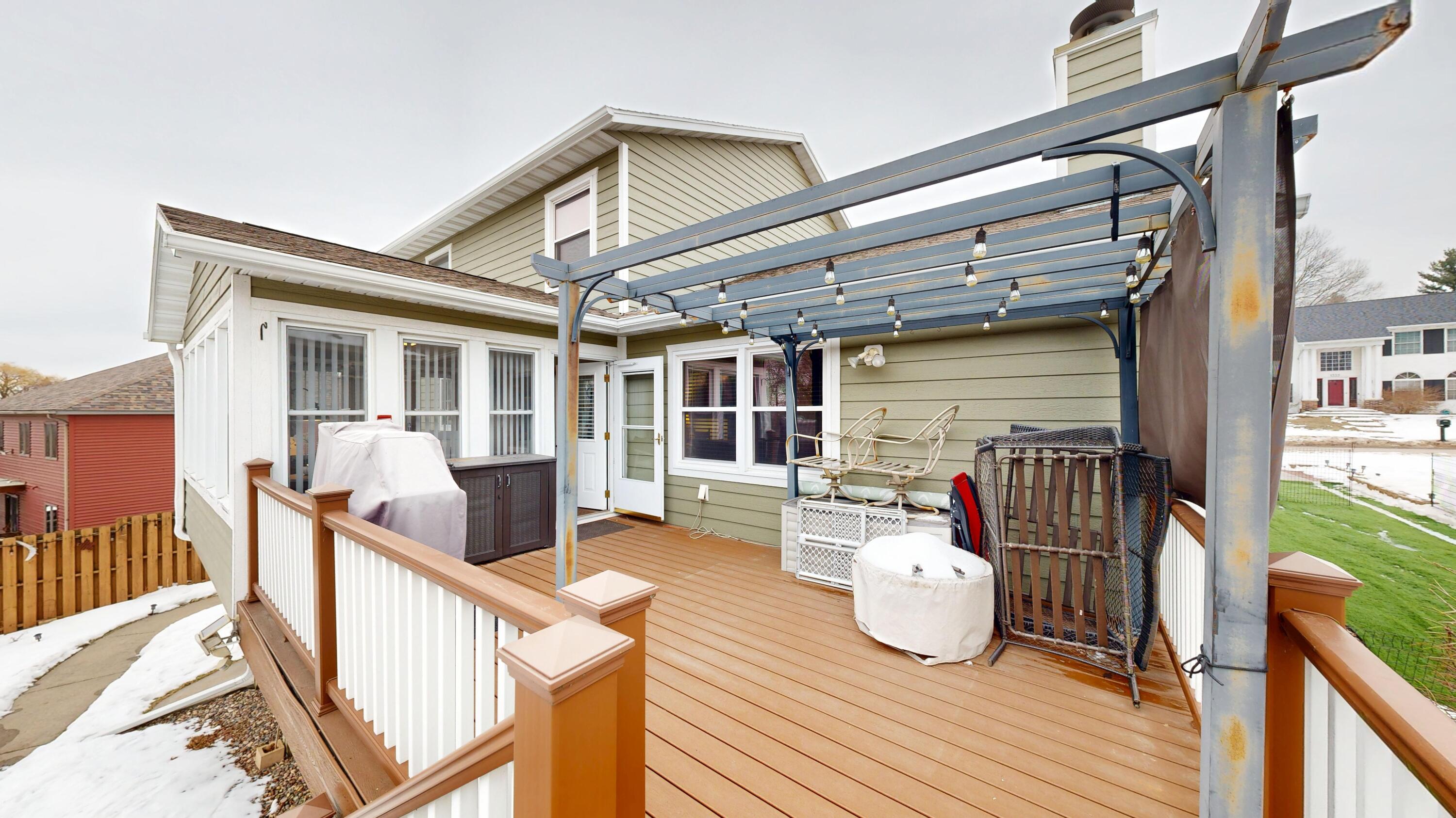 1333 Ridgewood Drive Winona, MN 55987 - Photo 55 of 69 Deck