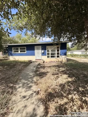 front view of house with a yard